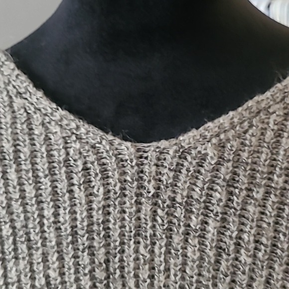 Woven Heart Tan Sweater Size Small - Picture 3 of 5